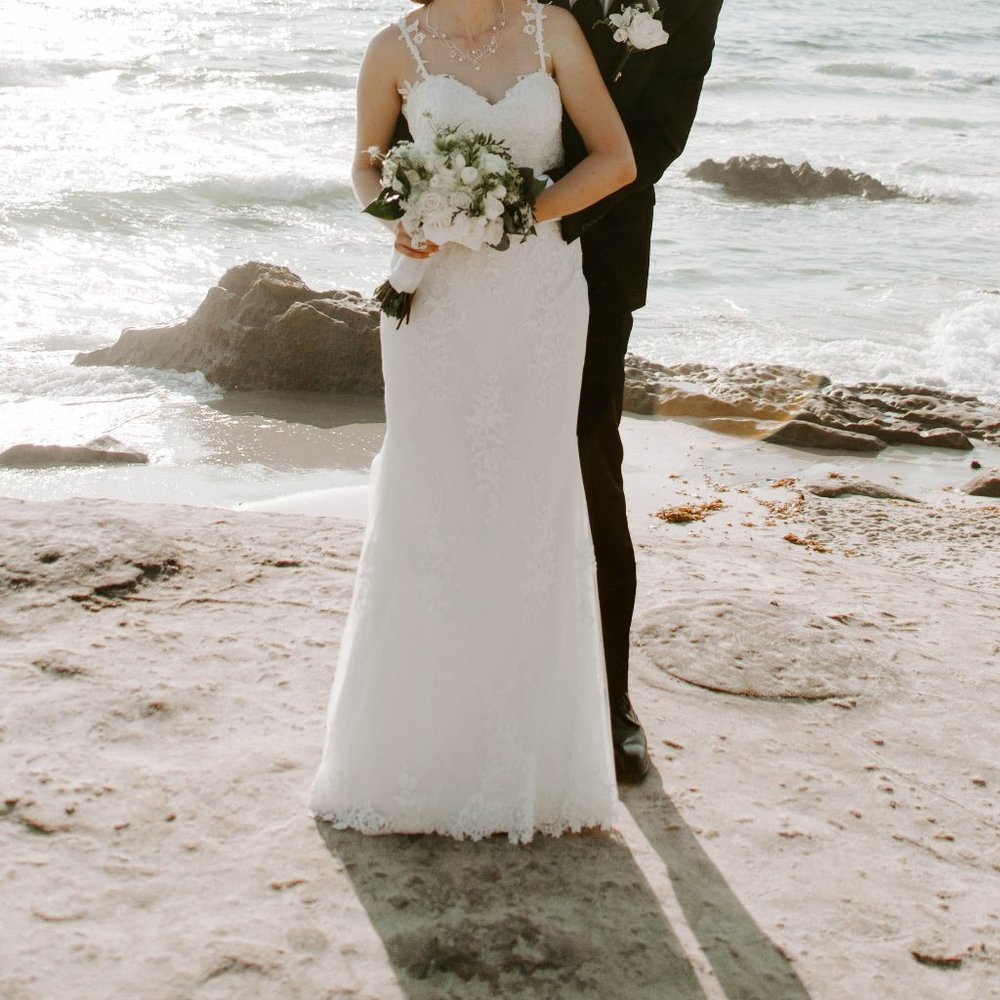 High Quality Wedding Dress by AIRE Barcelona - with two options: gown or no gown